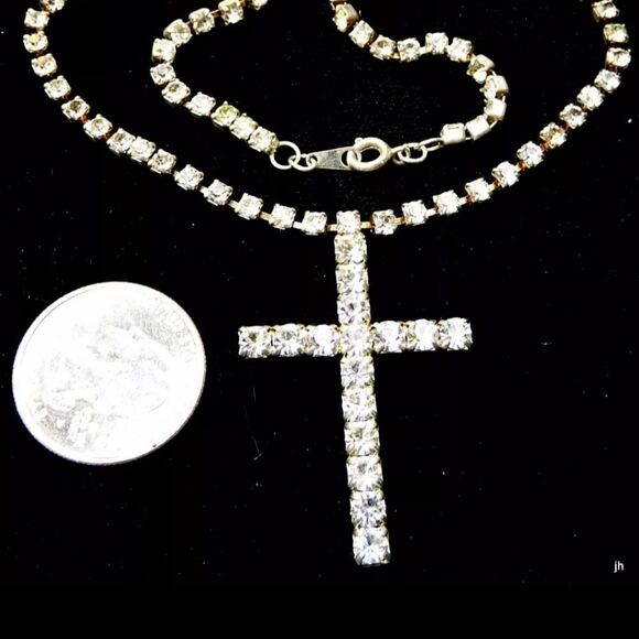 STUNNING AUTHENTIC VINTAGE PRONG SET DIAMANTE RHINESTONE CROSS PENDANT NECKLACE - Picture 10 of 11